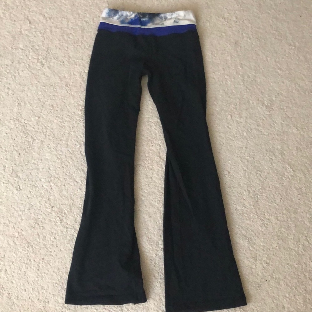 Lululemon yoga pants